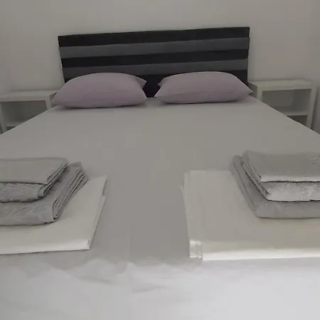 Urban House M & M *