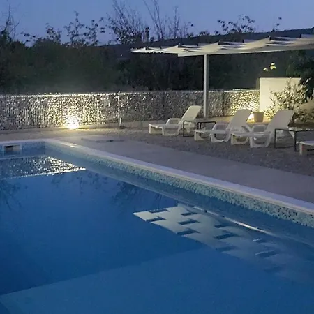 Urban House M & M Μόσταρ